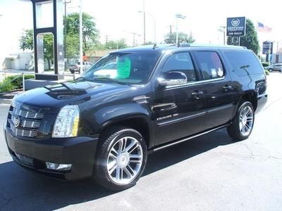 2013 cadillac escalade esv premium! call steve@586-772-8200 or 586-945-8139