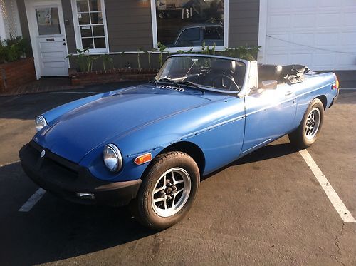 1976 mgb roadster  runs great lots of new parts no smog needed salvage