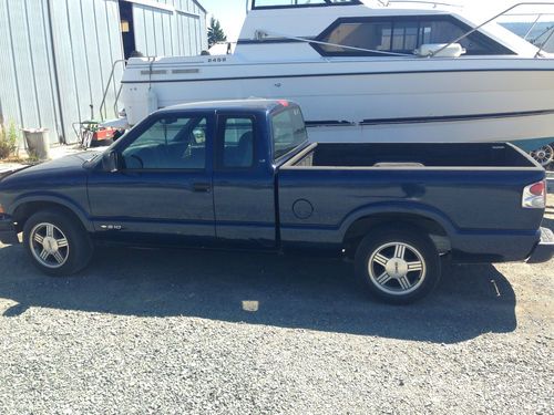 2000 chevrolet s10 2.2l extended cab flex fuel rhino liner bed