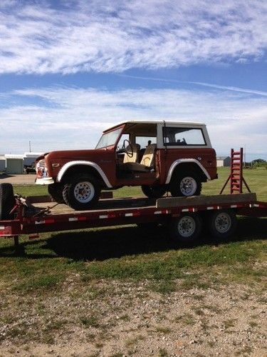 1973 Ford Bronco Wagon Sport Utility 2-Door 5.0L, image 2