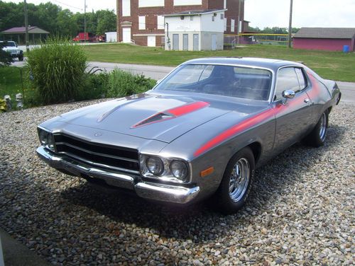 Geniune 1974 plymouth road runner     rm21