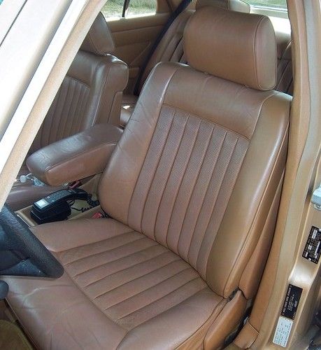 1985 Mercedes-Benz 380SE Base Sedan 4-Door 3.8L, image 5