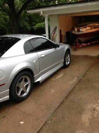 2001 silver ford mustang v6 manual very clean 106,000 miles 1 owner garage kept