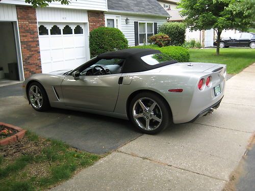 2005 corvette convertible, silver and black , excellent condition, 14,500 miles