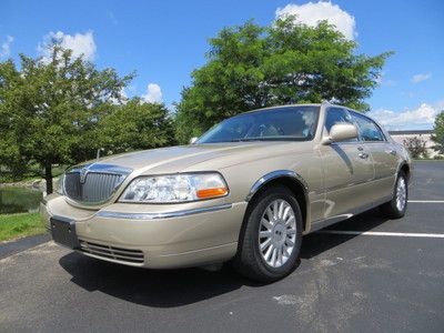 Low miles 40k sunroof one owner smoke free sunroof heated leather seats michelin