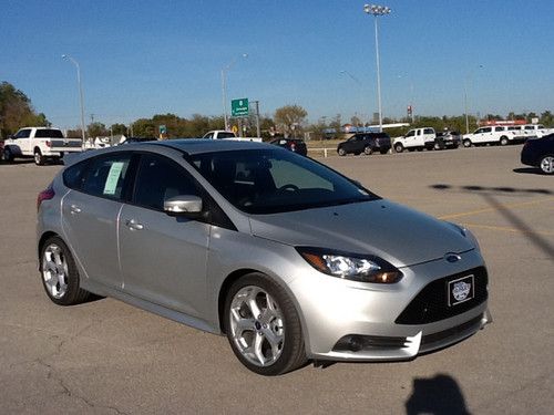 2013 ford focus 5dr hb st