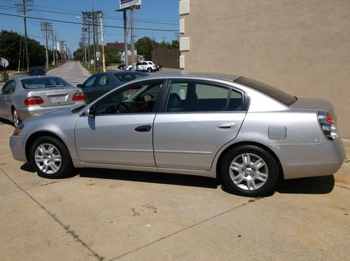 2005 nissan altima s 2.5l **no reserve**