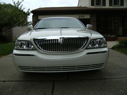2004 Lincoln Town Car (Ultimate) like new  48,500 actual miles., US $11,000.00, image 3