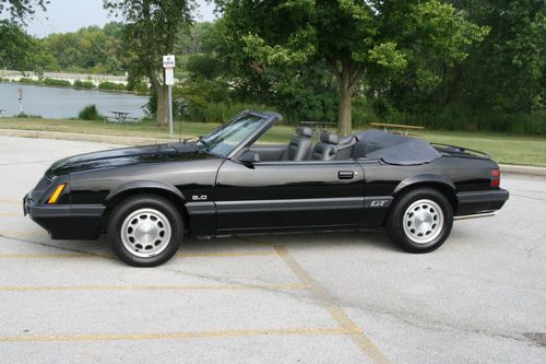 1986 ford mustang gt convertible