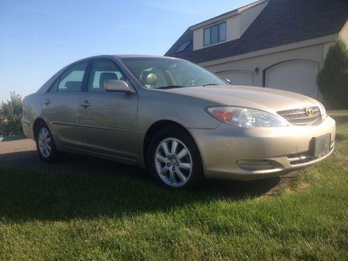 2002 toyota camry xle sedan 4-door 3.0l