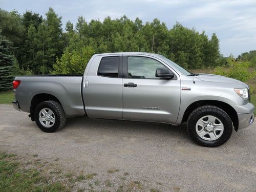 2008 toyota tundra base extended crew cab pickup 4-door 5.7l