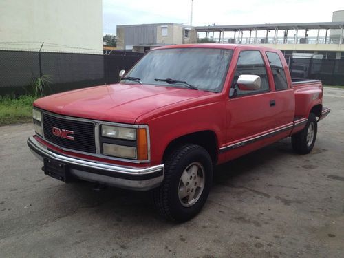 Nice gmc sierra 4x4 z71 step side only 40000 miles - no reserve