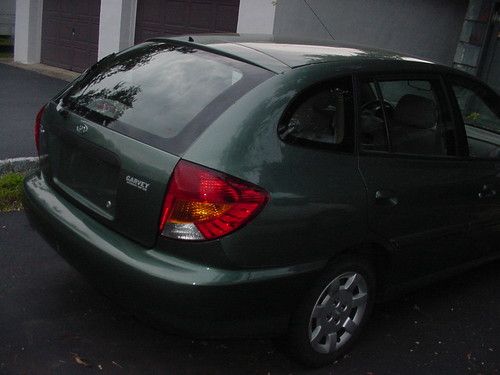 2002 kia rio cinco wagon 5 door  82,000 miles