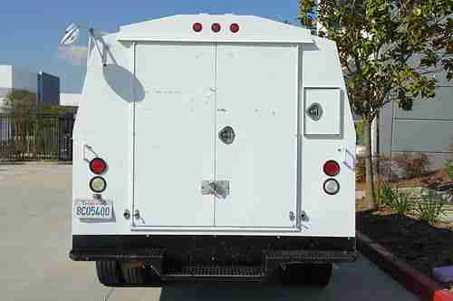 2005 GMC SAVANA G3500 CUTAWAY CA ROYAL TRUCK BODY SERVICE VAN LOW MILES 1 OWNER, image 4