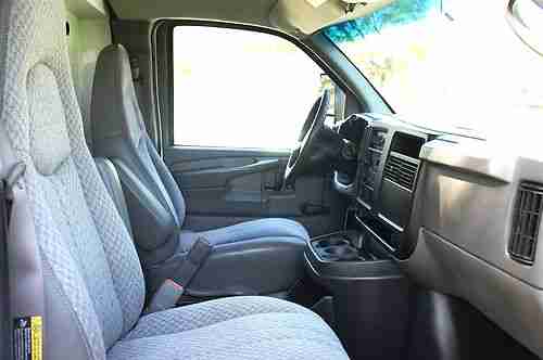 2005 GMC SAVANA G3500 CUTAWAY CA ROYAL TRUCK BODY SERVICE VAN LOW MILES 1 OWNER, image 5