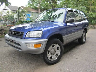 2000 toyota rav4**low miles**very clean**warranty**no reserve!!!