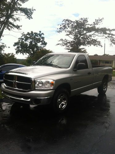 2007 dodge ram 1500 standard cab pickup 2-door 5.7l