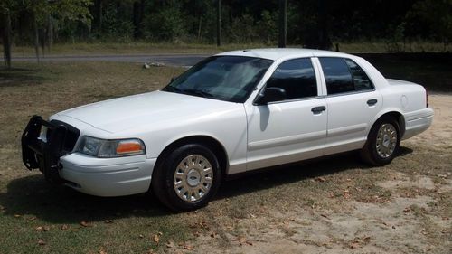 2003 ford crown victoria police interceptor sedan 4-door 4.6l