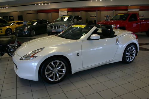 2010 nissan 370z base convertible 2-door 3.7l