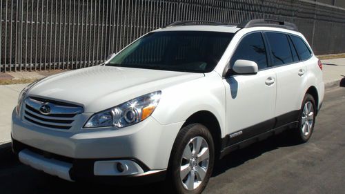 2012 subaru outback limited 3.6r awd sunroof towing  tinted windows