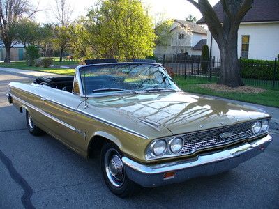 Beautiful1963 ford galaxie 500 convertible 302 cid v8 a/t nice !!