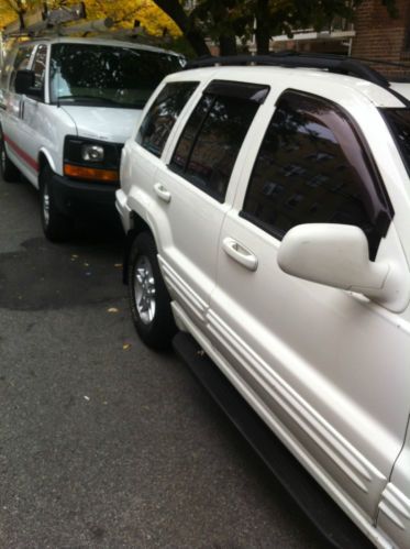 Limited,white,2001,new york,cherokee,4wd,