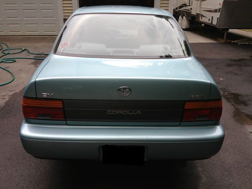 1995 Toyota Corolla DX Sedan 4-Door 1.8L, image 4