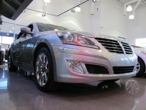 2013 hyundai equus signature