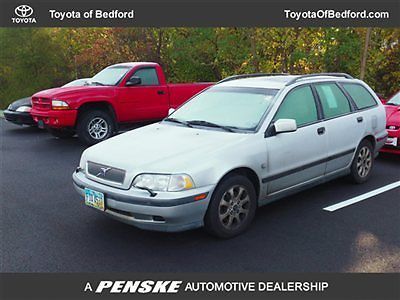 2000 volvo v40 127k miles 1.9l 28 mpg hwy turbo clean carfax