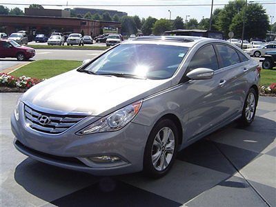 Hyundai sonata limited * sunroof * heated seats * auto trans * hendrickcars.com