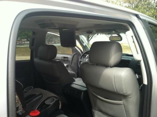 2012 Toyota Tundra CrewMax SR5, image 3