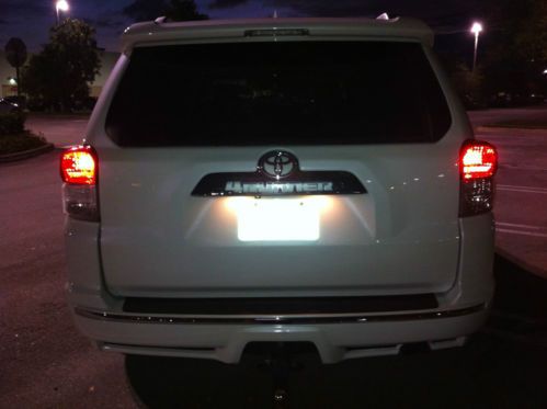 2010 Toyota 4Runner Limited Sport Utility 4-Door 4.0L, image 2