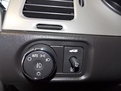 SS Coupe 5.3L Sunroof Power Seat Black Leather 6 Speakers AM/FM radio ABS brakes, image 21