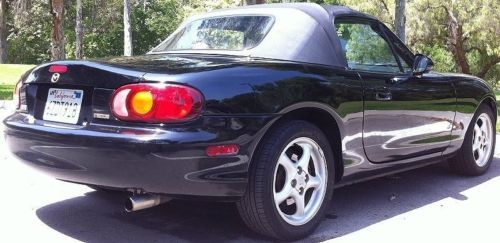 Nice 1999 mazda miata convertible 5 speed manual 2-door 1.8l extra clean