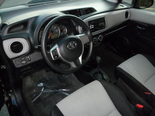 2012 Toyota Yaris LE Hatchback 4-Door 1.5L, US $11,900.00, image 7
