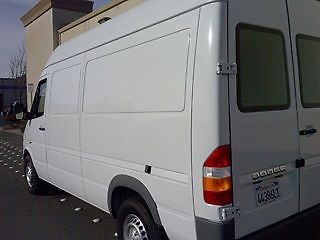 2006 ultra-clean dodge sprinter van 2500 5-speed mercedes turbo diesel 144 body