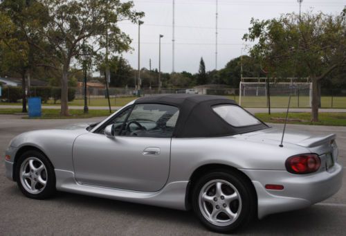2002 MAZDA MX-5 MIATA 1.8L 4Cyl, AUT TRANS, CONVERTIBLE SOFT TOP, NO RESERVE.,, image 9