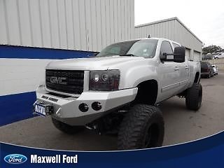 11 gmc sierra 2500hd slt, &#034;road armor&#034; bumper, lift &amp; tires, pwr running boards!