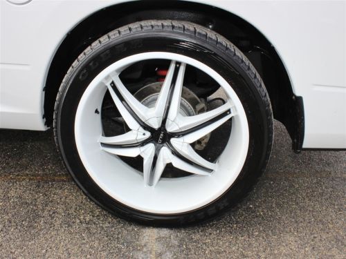 5.7L V8 Hemi Sport 24in Rims Leather Navigation Alpine Camera HIDs Sunroof MP3, image 9