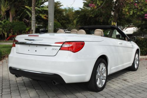 2011 Chrysler 200 Touring Convertible 11K MILES UConnect Bluetooth MP3 CD USB, US $17,950.00, image 12
