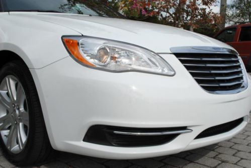 2011 Chrysler 200 Touring Convertible 11K MILES UConnect Bluetooth MP3 CD USB, US $17,950.00, image 16