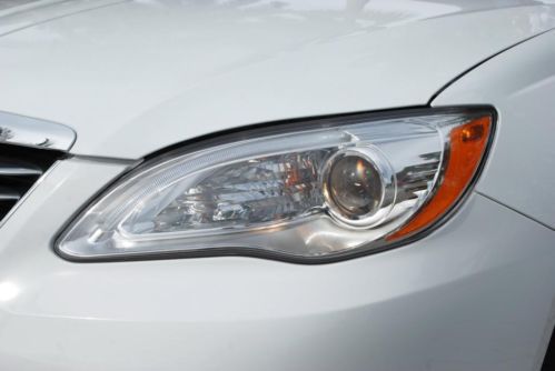 2011 Chrysler 200 Touring Convertible 11K MILES UConnect Bluetooth MP3 CD USB, US $17,950.00, image 32