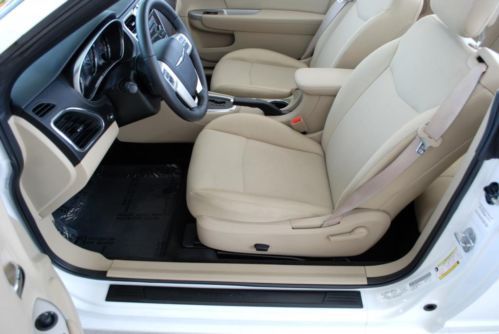 2011 Chrysler 200 Touring Convertible 11K MILES UConnect Bluetooth MP3 CD USB, US $17,950.00, image 46