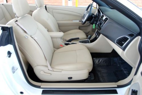 2011 Chrysler 200 Touring Convertible 11K MILES UConnect Bluetooth MP3 CD USB, US $17,950.00, image 79