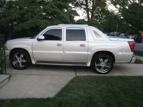 2002 cadillac escalade ext base crew cab pickup 4-door 6.0l