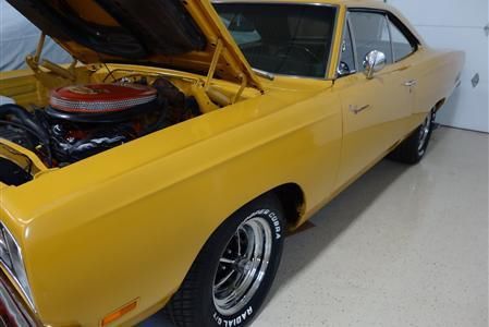 1969 roadrunner, 383 , 4 speed, dana, air grabber, hard top, bahama