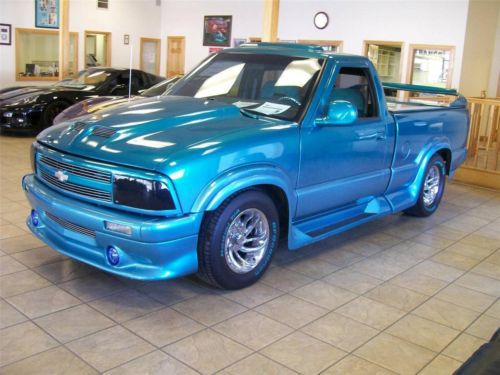 1996 chevrolet s-10 custom built show 350 v/8  truck