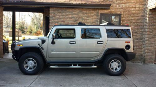 2004 hummer h2 low miles showroom condition one owner