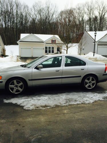 This is the r version of the s60 - very rare model, offers all bells &amp; whitsles