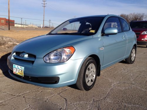 2010 hyundai accent gs hatchback 2-door 1.6l